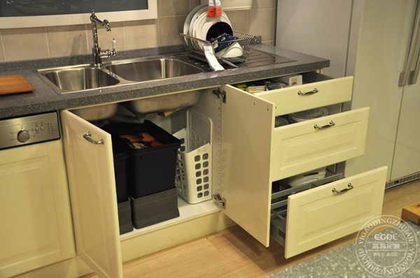 廚房小,定制櫥柜怎么設(shè)計(jì)才能省空間?