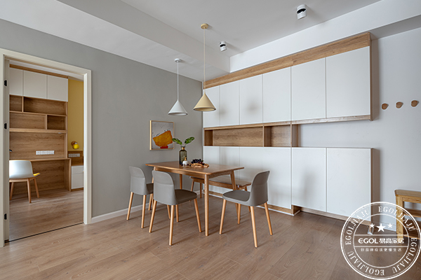 定制陽臺柜一定要留心哪些方面呢?